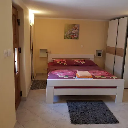 Holiday home Diana Brsec